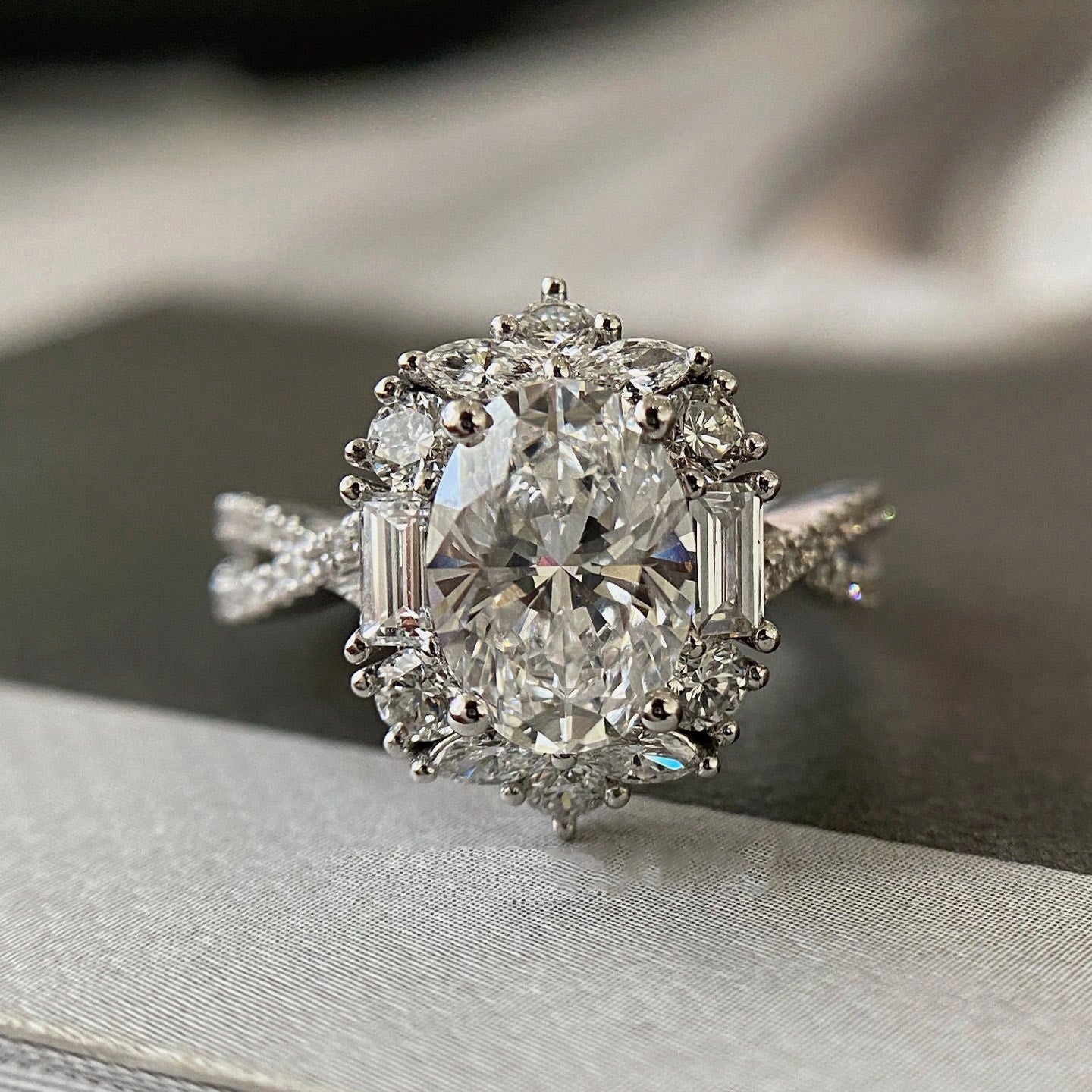 "Royal Beauty" - S925 Sterling Silver Moissanite Ring