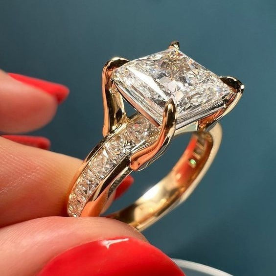 "Vintage Dream" - Simulated Diamond Ring