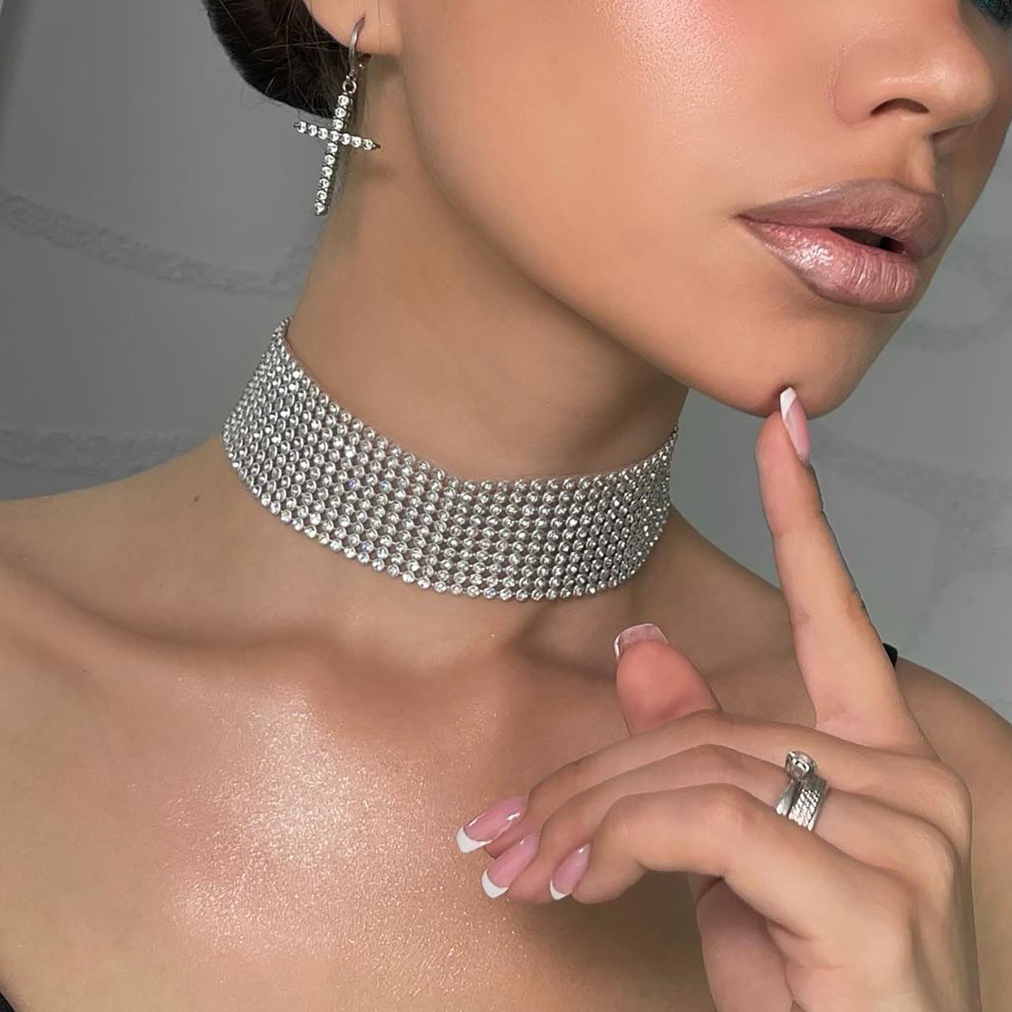 Glam Rhinestone Choker Necklace