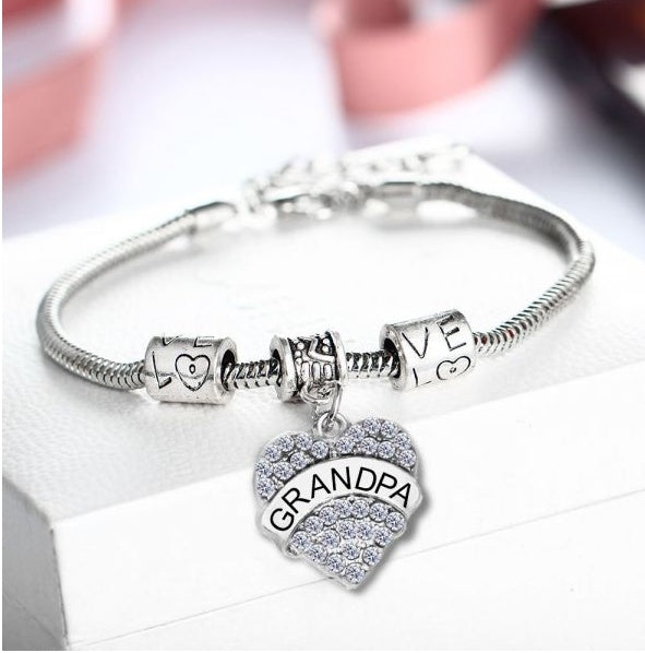 "Grandma/Mom" - Charm Bracelet