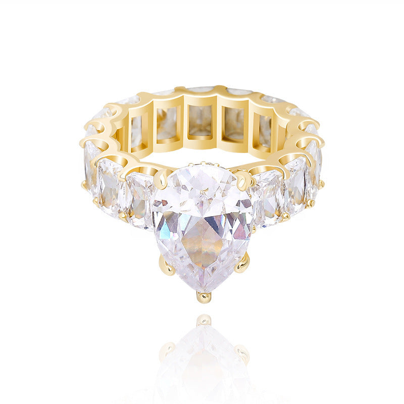 "Unique Taste" - Crystal Baguette Ring
