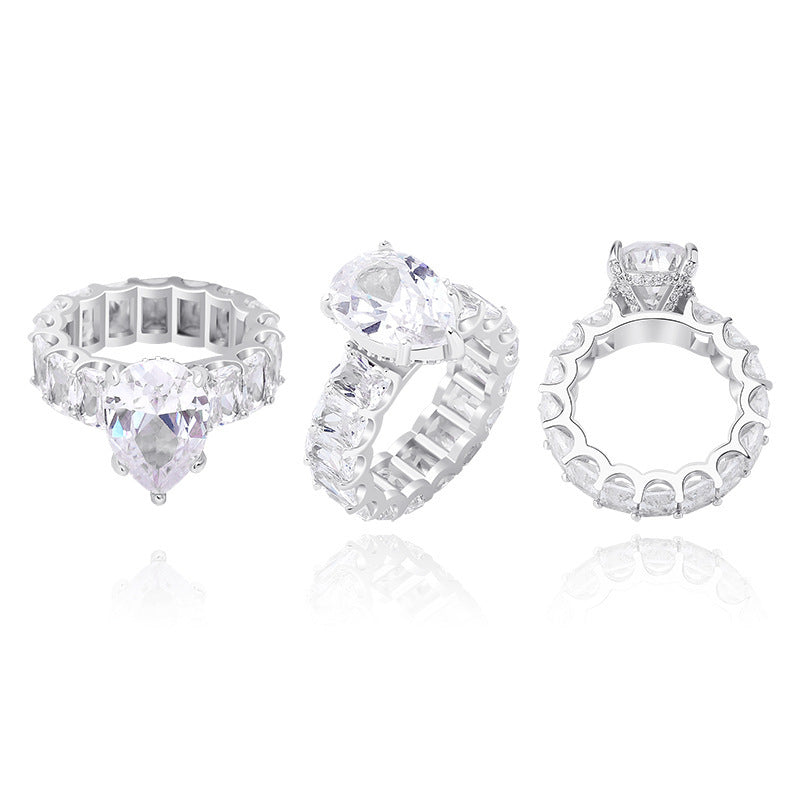 "Unique Taste" - Crystal Baguette Ring