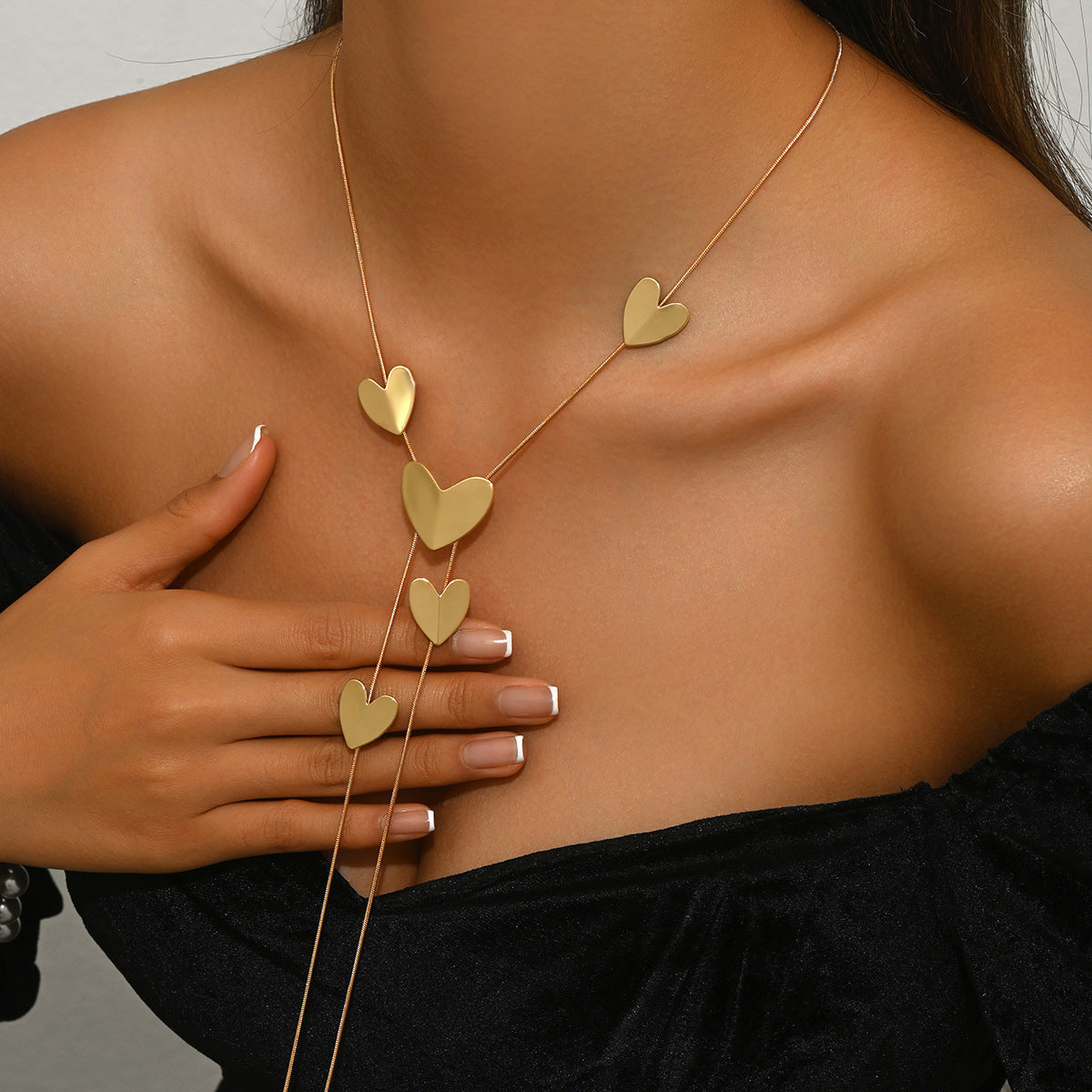Geometric Heart-shaped Multi-layer Pendant Clavicle Chain Necklace