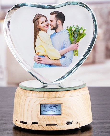 "Love Crystal Ornaments" - 3D Color Changing/Rotating Bluetooth Music Player