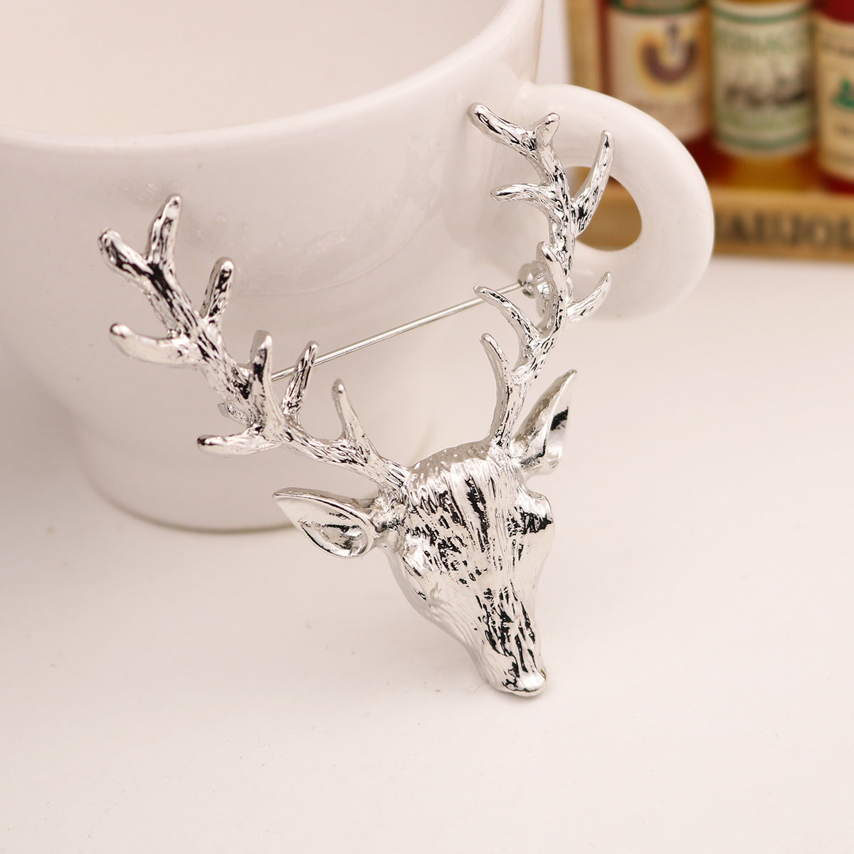 Small Retro Deer Head Brooch