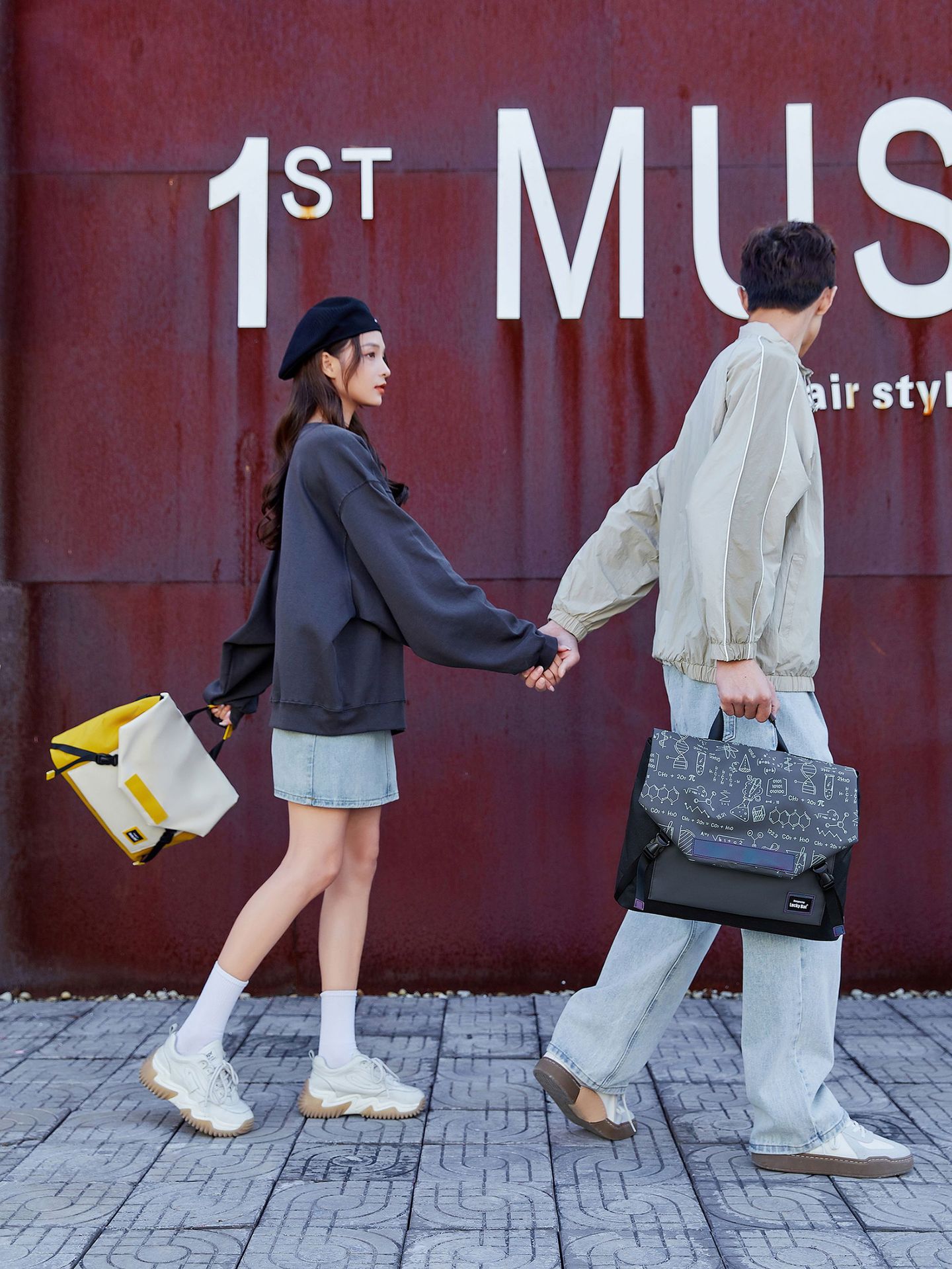 Portable Large Capacity Messenger Gaming Notebook Laptop Bag