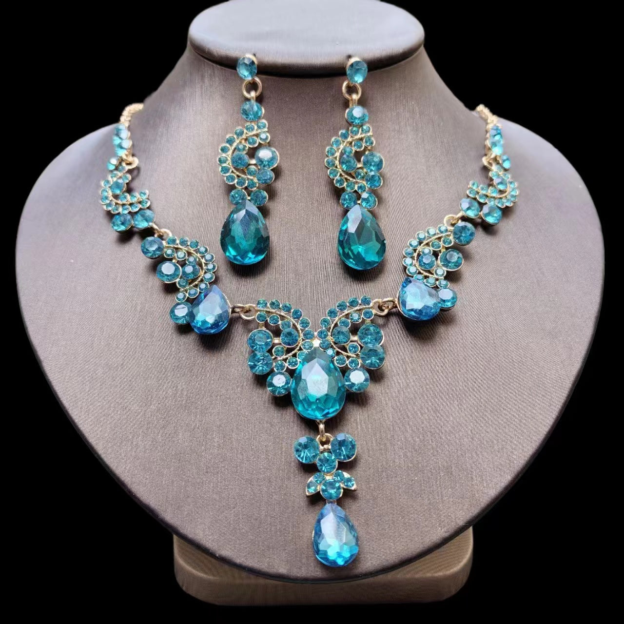 "Glamour Nights" - Zircon Necklace and Earrings Set