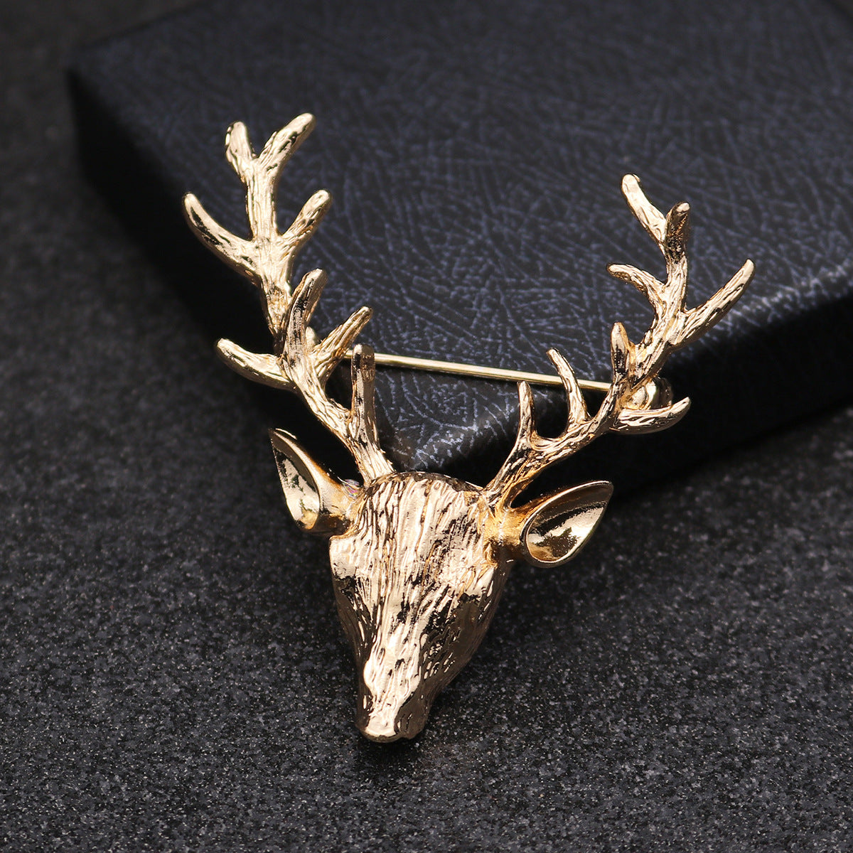 Small Retro Deer Head Brooch
